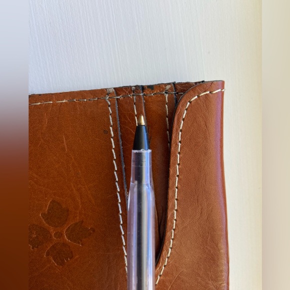 slim Leather Patricia Nash Valentia sleeve magnetic closure card cash holder - Picture 13 of 16